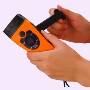Kinetic energy-powered flashlight
